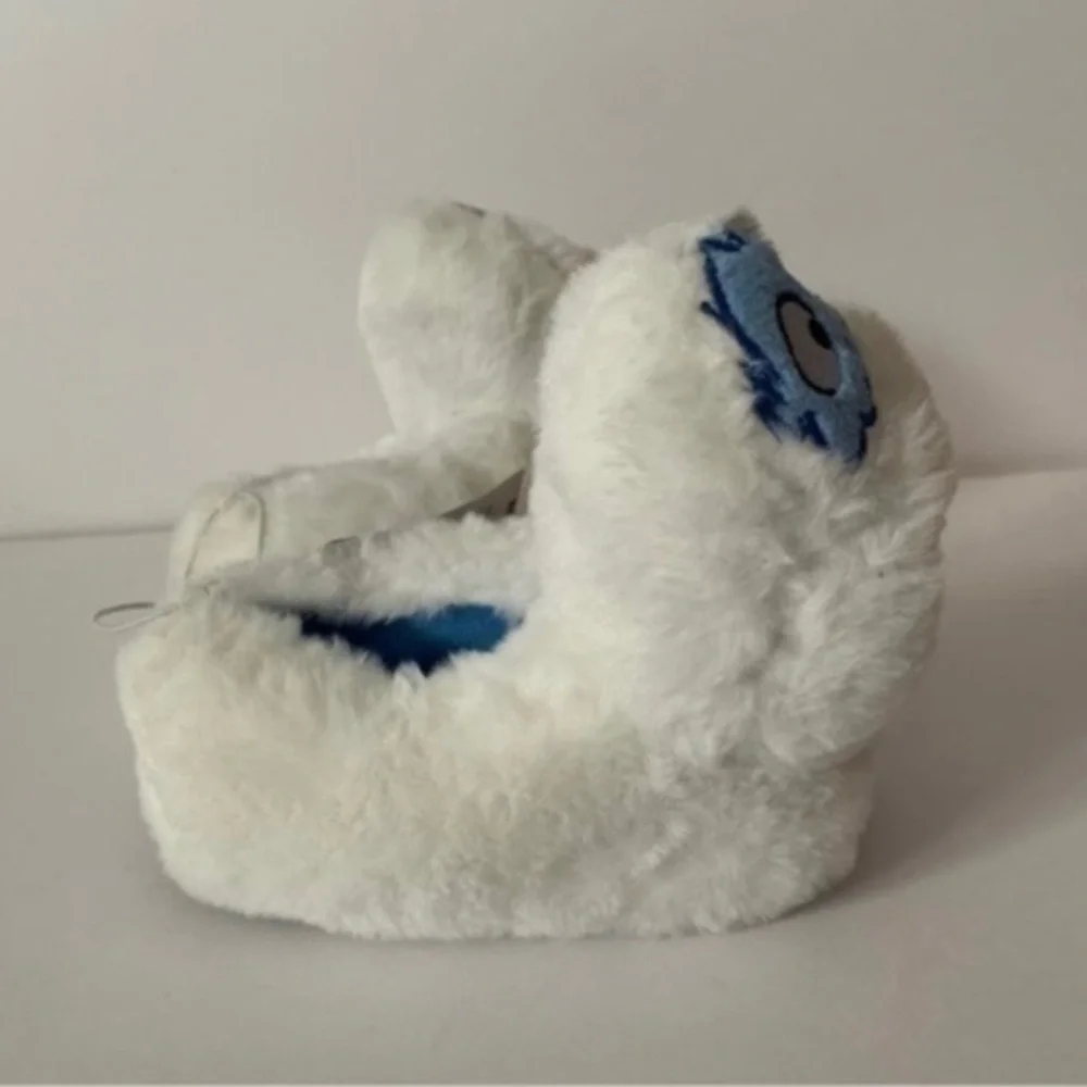 NWT. BIOWORLD Abominable Snowman Slippers